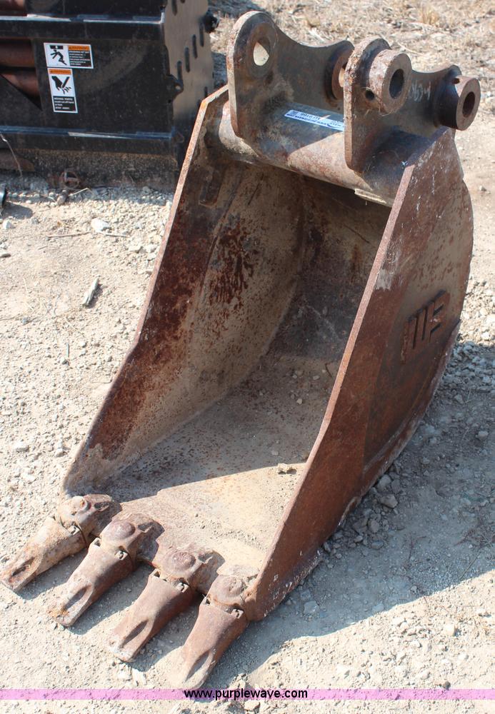 image for item AU9166 WB 18" excavator bucket