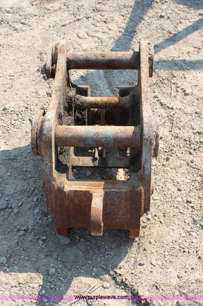 image for item AU9167 Manual excavator quick coupler