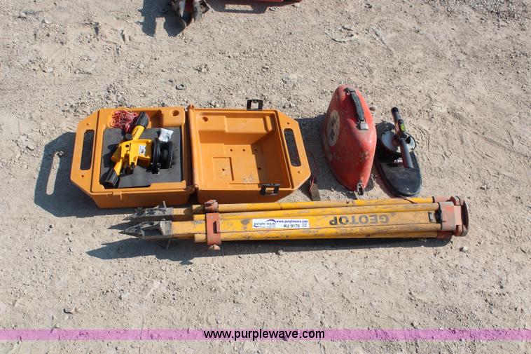 image for item AU9170 (2) transit levels