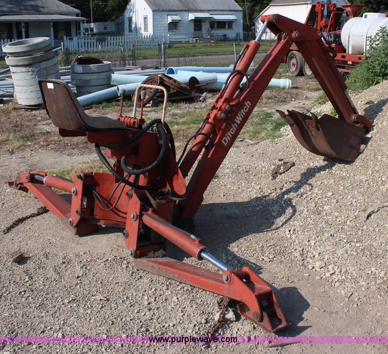 image for item AU9178 Ditch Witch 140 backhoe attachment