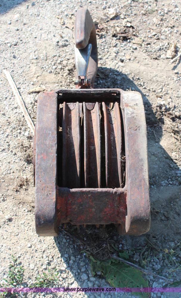 image for item AU9195 Crosby Laughlin 20 ton block