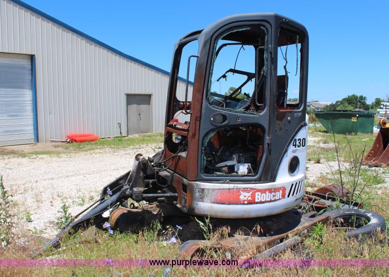 image for item AU9204 Bobcat 430 Fast Track compact excavator