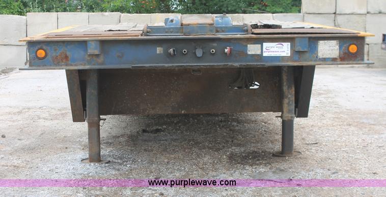 image for item D4770 2006 Trail-Eze TE80HT heavy duty hydraulic tail trailer