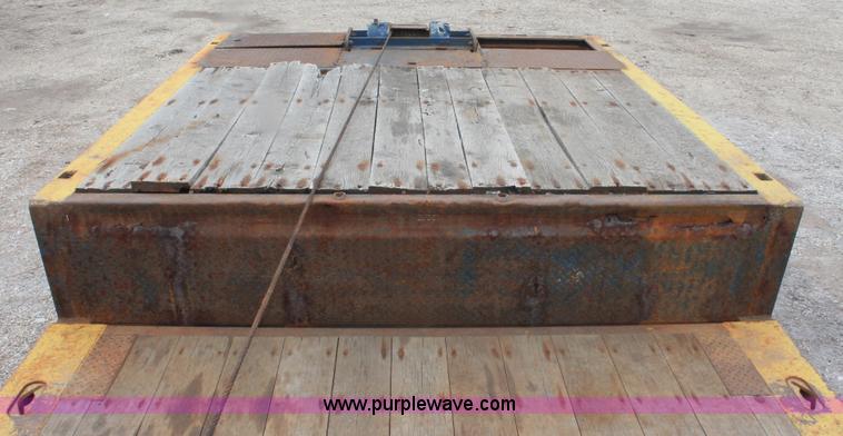 image for item D4770 2006 Trail-Eze TE80HT heavy duty hydraulic tail trailer