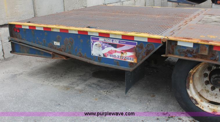 image for item D4770 2006 Trail-Eze TE80HT heavy duty hydraulic tail trailer