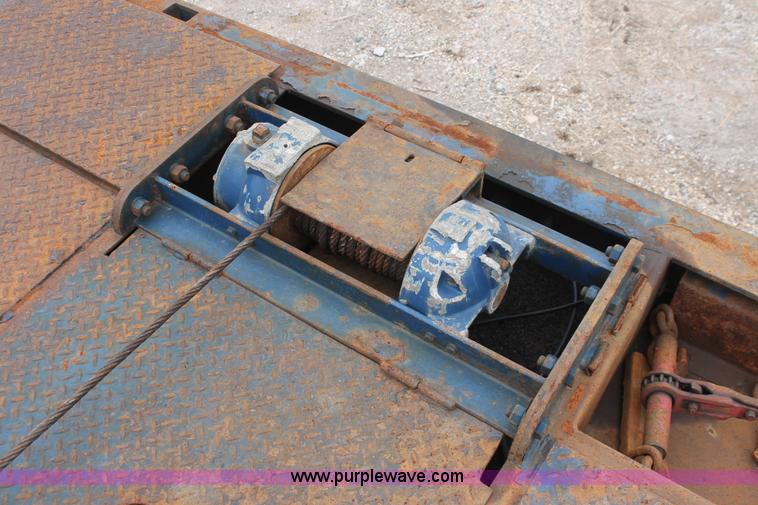 image for item D4770 2006 Trail-Eze TE80HT heavy duty hydraulic tail trailer