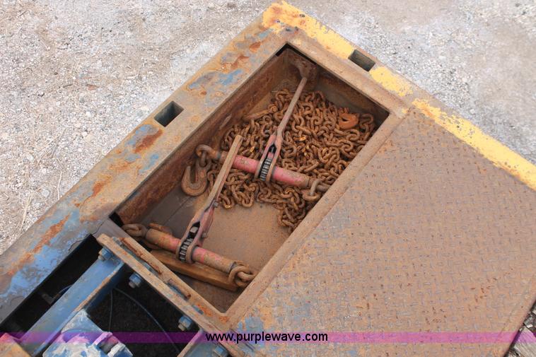 image for item D4770 2006 Trail-Eze TE80HT heavy duty hydraulic tail trailer