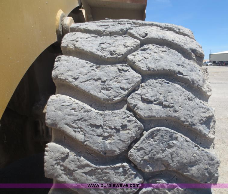 image for item D5972 1992 Caterpillar 988B wheel loader