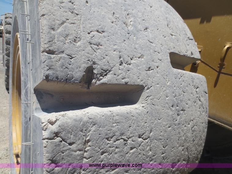 image for item D5972 1992 Caterpillar 988B wheel loader