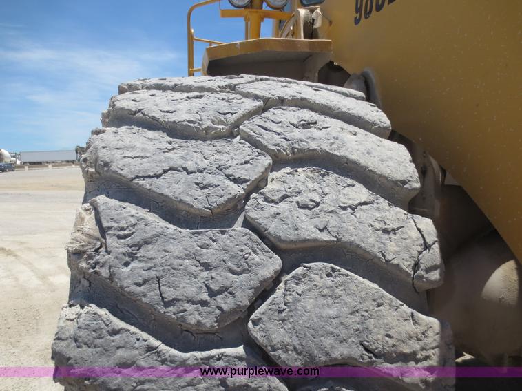 image for item D5972 1992 Caterpillar 988B wheel loader