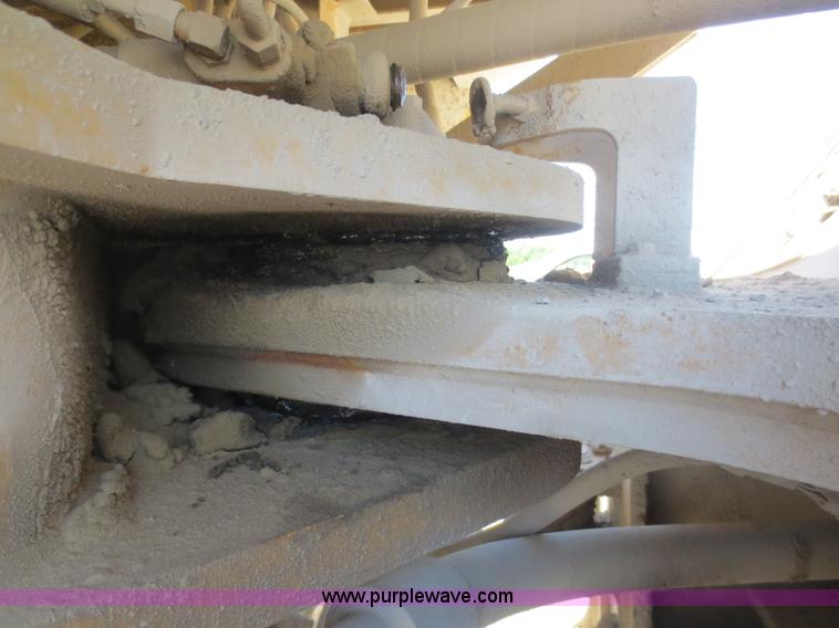 image for item D5972 1992 Caterpillar 988B wheel loader