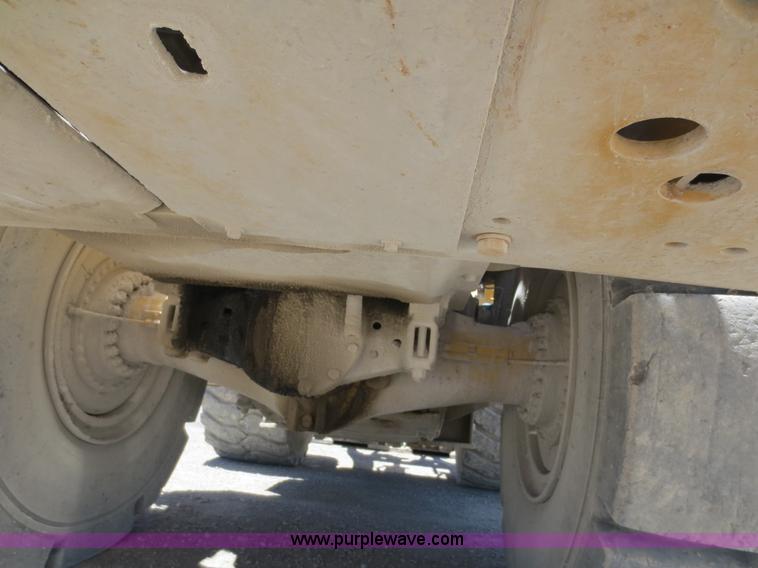 image for item D5972 1992 Caterpillar 988B wheel loader