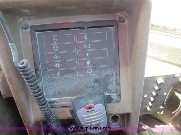 image for item D5972 1992 Caterpillar 988B wheel loader