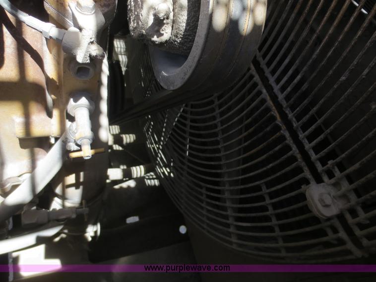 image for item D5972 1992 Caterpillar 988B wheel loader