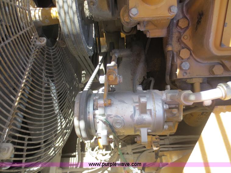 image for item D5972 1992 Caterpillar 988B wheel loader