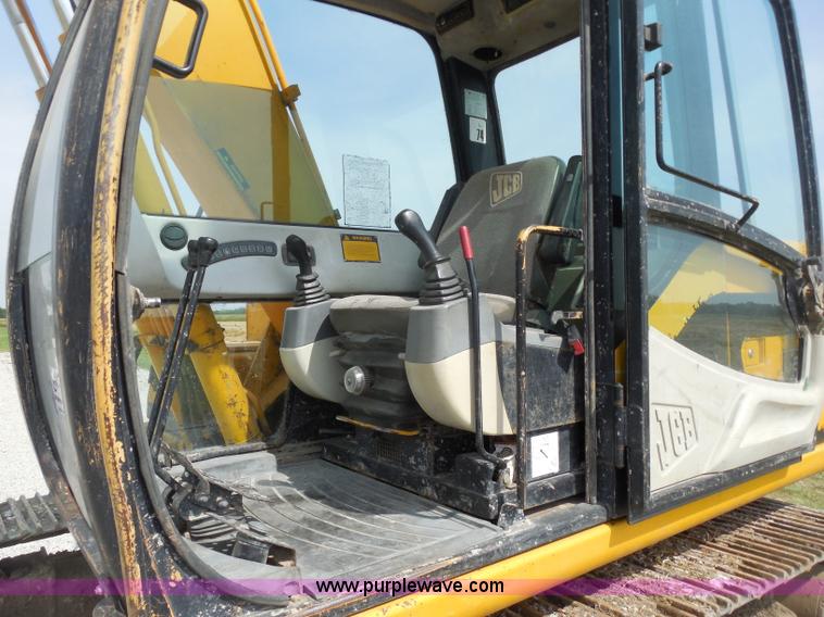 image for item D5974 2003 JCB 130LC excavator