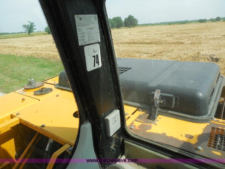 image for item D5974 2003 JCB 130LC excavator