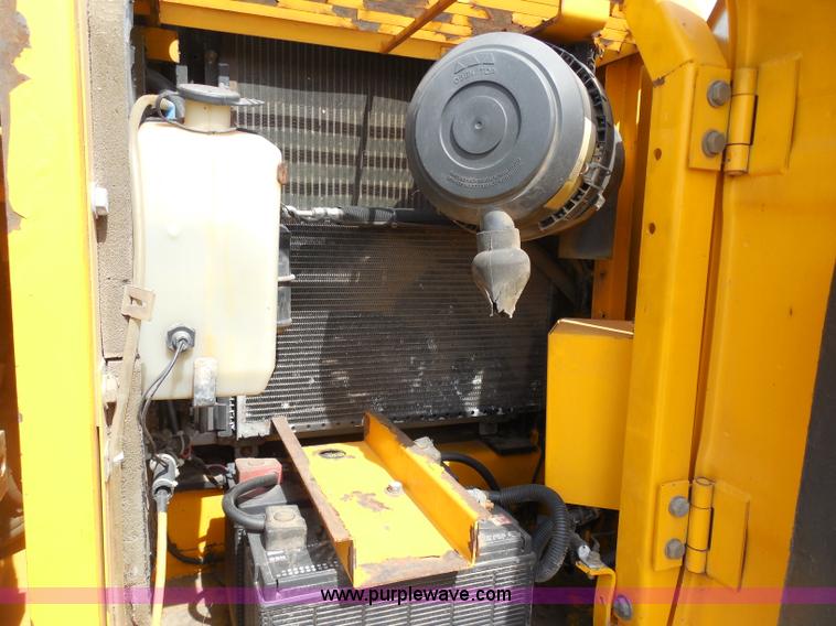 image for item D5974 2003 JCB 130LC excavator