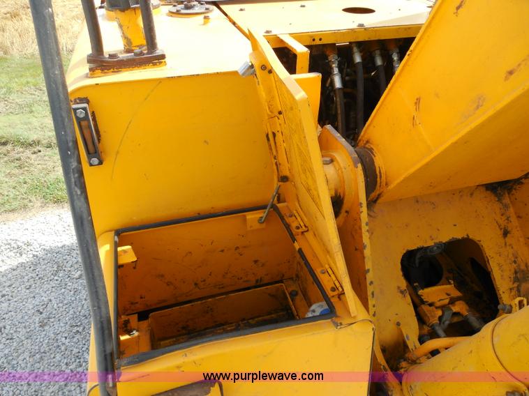 image for item D5974 2003 JCB 130LC excavator