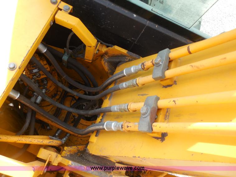 image for item D5974 2003 JCB 130LC excavator