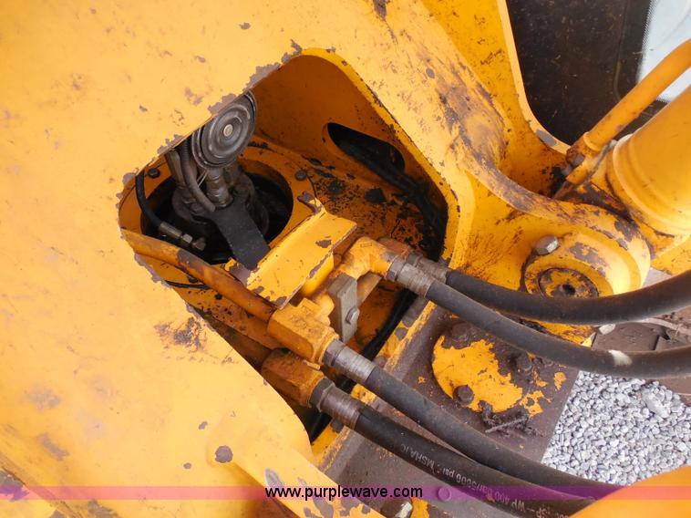 image for item D5974 2003 JCB 130LC excavator