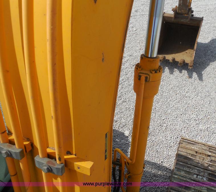 image for item D5974 2003 JCB 130LC excavator