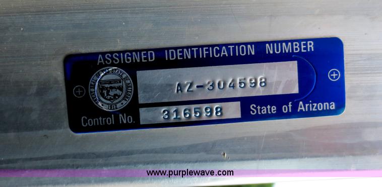 image for item D5980 2004 Kenworth T800B Super 18 dump truck