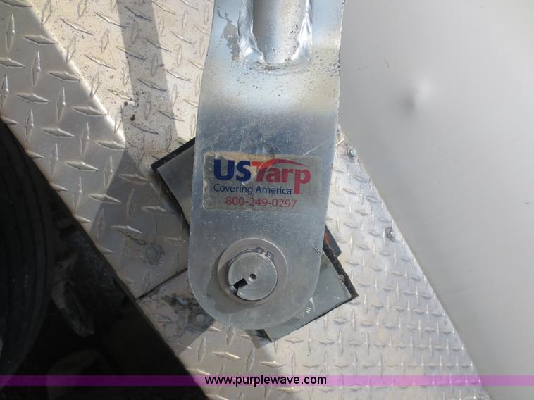 image for item D5980 2004 Kenworth T800B Super 18 dump truck