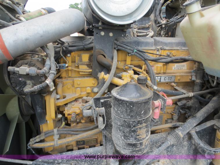 image for item D5980 2004 Kenworth T800B Super 18 dump truck