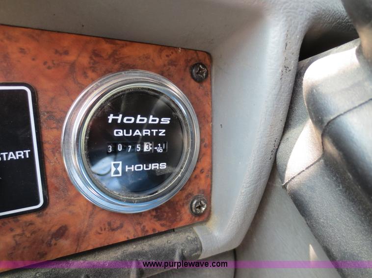 image for item D5980 2004 Kenworth T800B Super 18 dump truck