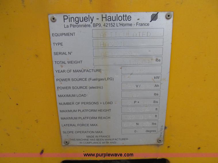 image for item D7426 2005 Haulotte HA33JE articulated boom lift