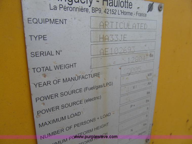 image for item D7426 2005 Haulotte HA33JE articulated boom lift