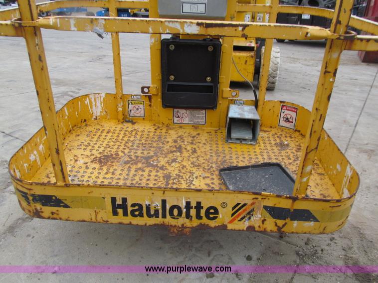 image for item D7426 2005 Haulotte HA33JE articulated boom lift