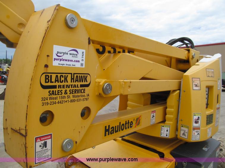 image for item D7426 2005 Haulotte HA33JE articulated boom lift