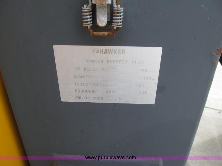 image for item D7426 2005 Haulotte HA33JE articulated boom lift