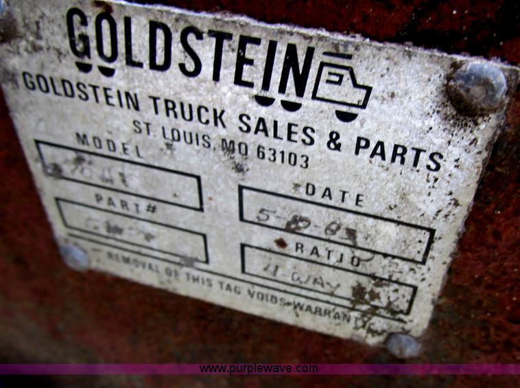 image for item E7270 1974 Ford 880 truck cab and chassis