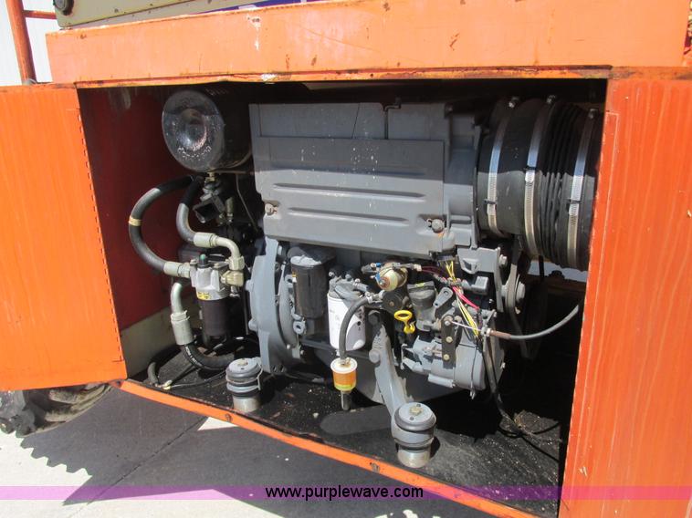 image for item E7272 JLG 500RTS rough terrain scissor lift