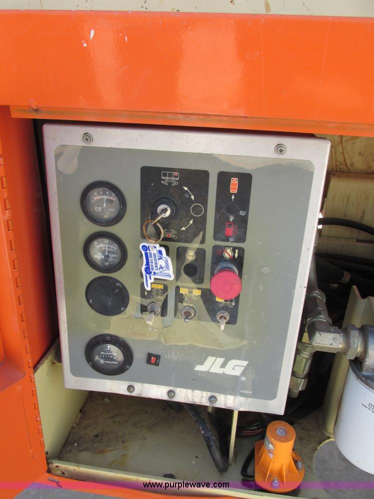 image for item E7272 JLG 500RTS rough terrain scissor lift