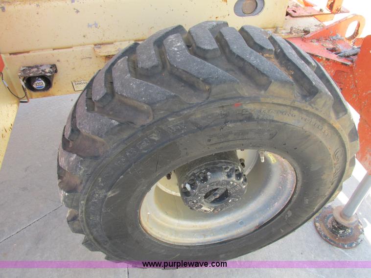 image for item E7272 JLG 500RTS rough terrain scissor lift