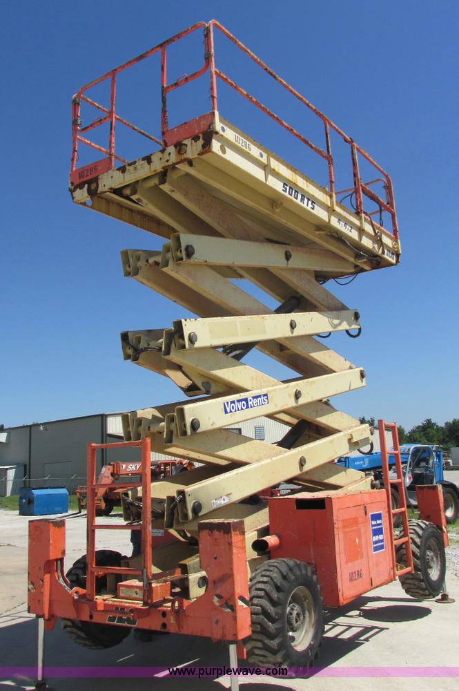 image for item E7272 JLG 500RTS rough terrain scissor lift
