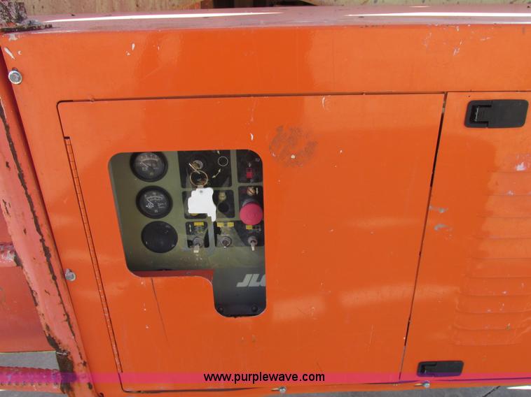 image for item E7272 JLG 500RTS rough terrain scissor lift