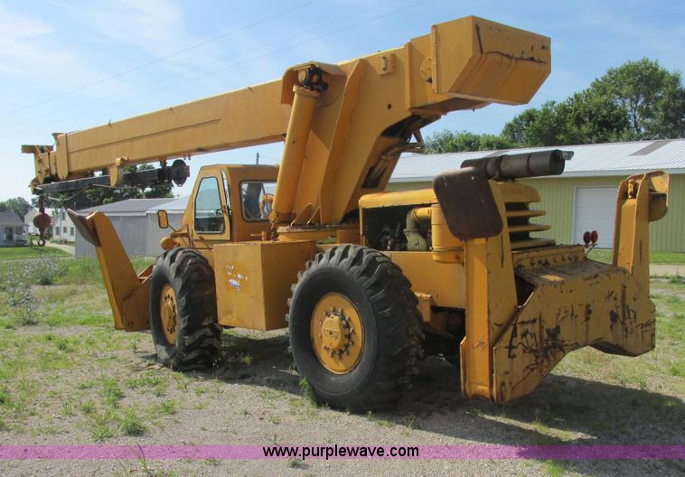 image for item E7276 Pettibone 30 Multikrane rough terrain crane