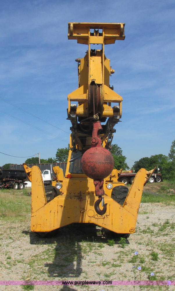 image for item E7276 Pettibone 30 Multikrane rough terrain crane