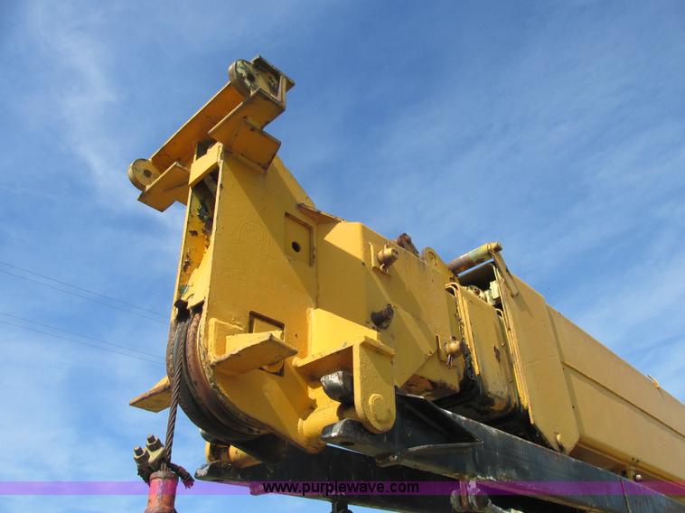 image for item E7276 Pettibone 30 Multikrane rough terrain crane