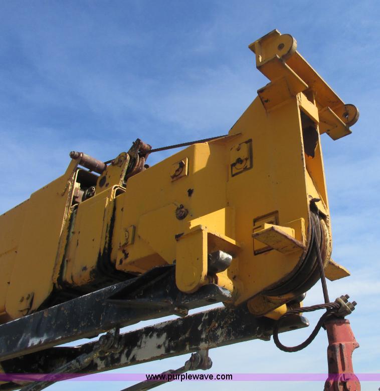 image for item E7276 Pettibone 30 Multikrane rough terrain crane