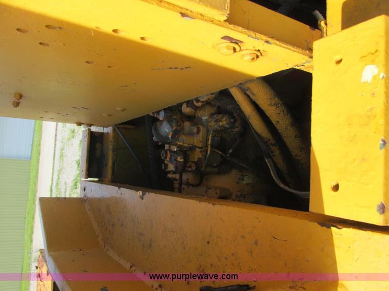 image for item E7276 Pettibone 30 Multikrane rough terrain crane