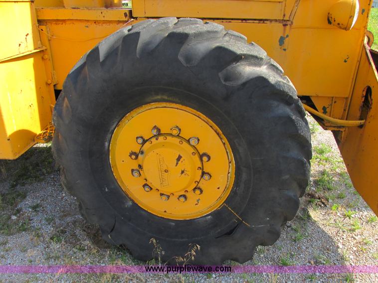 image for item E7276 Pettibone 30 Multikrane rough terrain crane