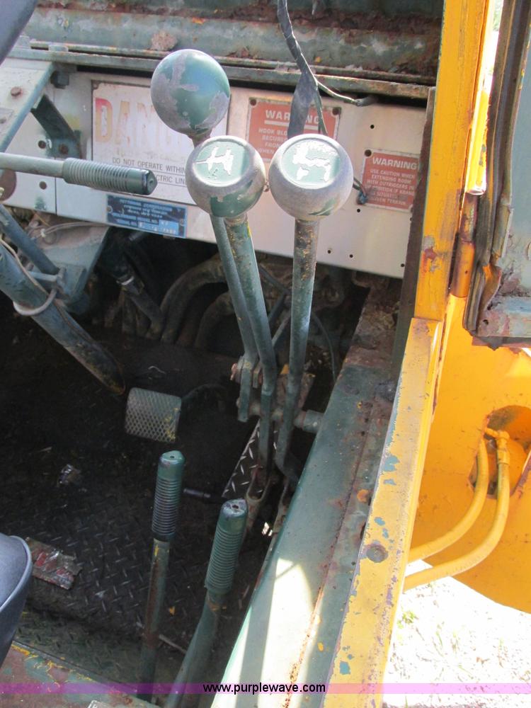 image for item E7276 Pettibone 30 Multikrane rough terrain crane