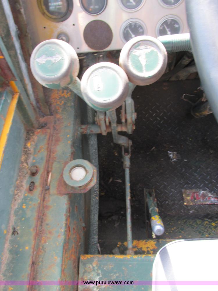 image for item E7276 Pettibone 30 Multikrane rough terrain crane