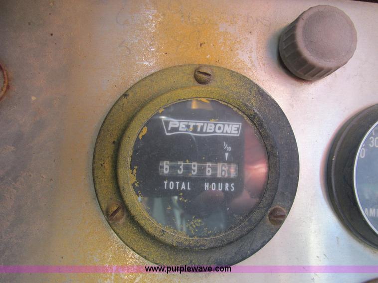 image for item E7276 Pettibone 30 Multikrane rough terrain crane